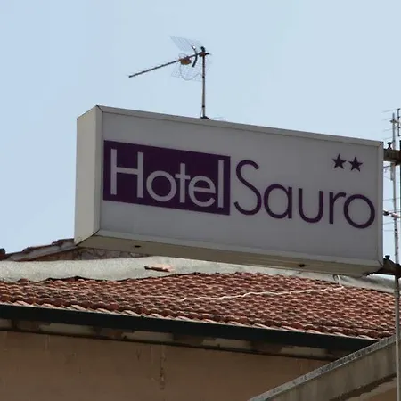 호텔 Sauro
